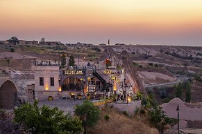 Cappadocia Fairy Chimneys Selfie Cave Hotels - Special Class