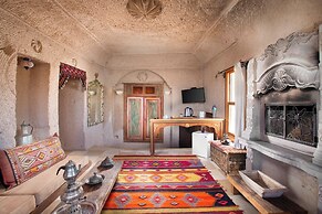 Cappadocia Fairy Chimneys Selfie Cave Hotels - Special Class