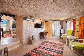 Cappadocia Fairy Chimneys Selfie Cave Hotels - Special Class