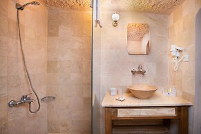 Cappadocia Fairy Chimneys Selfie Cave Hotels - Special Class