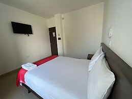 Mare S&M Hostal