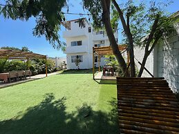 Mare S&M Hostal