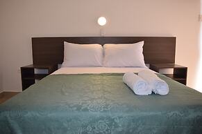 Mare S&M Hostal
