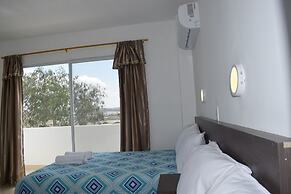 Mare S&M Hostal