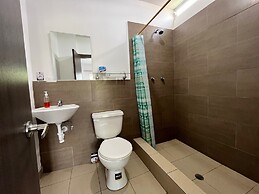 Mare S&M Hostal