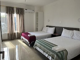 Mare S&M Hostal