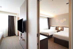Holiday Inn & Suites Shin Osaka by IHG