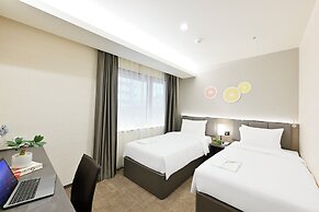 Holiday Inn & Suites Shin Osaka by IHG