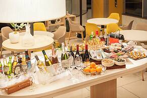 Holiday Inn & Suites Shin Osaka by IHG