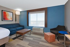 Holiday Inn Express & Suites Wooster by IHG