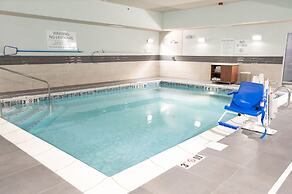 Holiday Inn Express & Suites Dayton East - Beavercreek by IHG