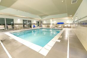 Holiday Inn Express & Suites Dayton East - Beavercreek by IHG