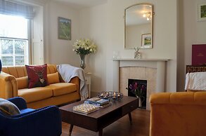Darly Cottage