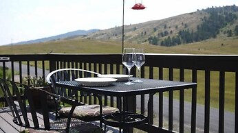 Amazing Sunsets, Biking, Boating and More at The Horsetooth Stoop!