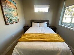 Urban Townhome near Old Town, Breweries, & River!