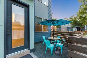 Urban Townhome near Old Town, Breweries, & River!