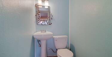 The Secret Garden - The Cottage Near Beach, Shops, Restaurants, Pet Fr