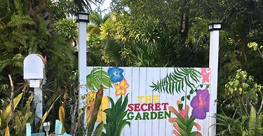 The Secret Garden - The Cottage Near Beach, Shops, Restaurants, Pet Fr