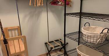 The Secret Garden - The Cottage Near Beach, Shops, Restaurants, Pet Fr