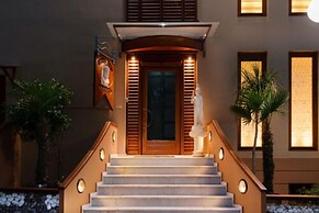 Xenios Dias Apartments