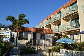 Moonlight Beach Motel