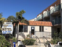Moonlight Beach Motel