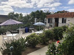 Moonlight Beach Motel
