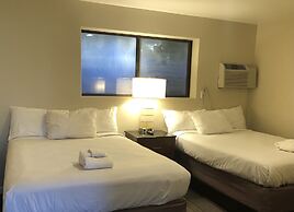 Moonlight Beach Motel