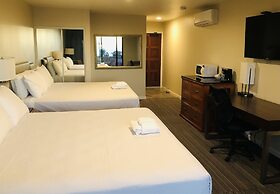 Moonlight Beach Motel