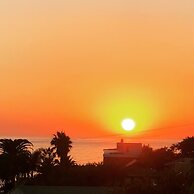 Moonlight Beach Motel