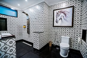 MAYFAIR Tea Resort