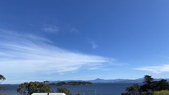 Blue Cottage Bruny Island