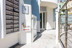 Elegante Trilocale Marconi Prima Fila Mare