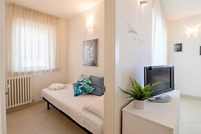 Elegante Trilocale Marconi Prima Fila Mare