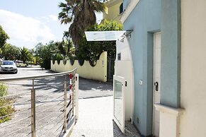 Elegante Trilocale Marconi Prima Fila Mare