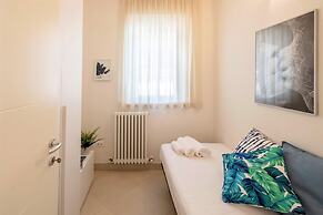 Elegante Trilocale Marconi Prima Fila Mare