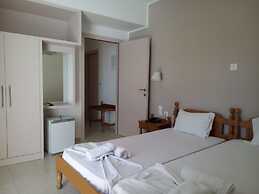 Three Stars Beach Hotel