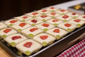 Three Stars Beach Hotel