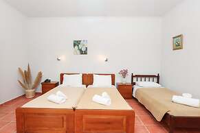 Three Stars Beach Hotel