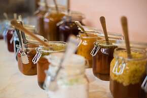 Three Stars Beach Hotel