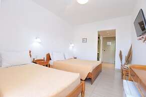 Three Stars Beach Hotel