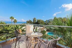 Three Stars Beach Hotel