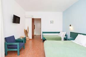 Three Stars Beach Hotel