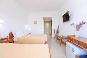 Three Stars Beach Hotel