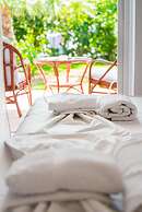 Three Stars Beach Hotel