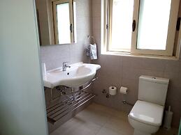 Three Stars Beach Hotel