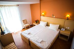 Three Stars Beach Hotel