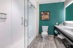 Cambria Hotel Louisville Downtown-Whiskey Row