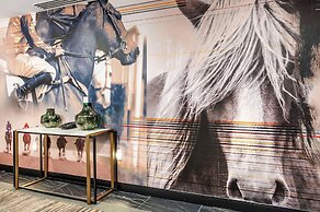 Cambria Hotel Louisville Downtown-Whiskey Row