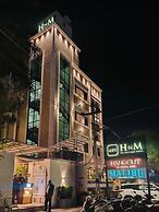 H n M The Boutique Hotel